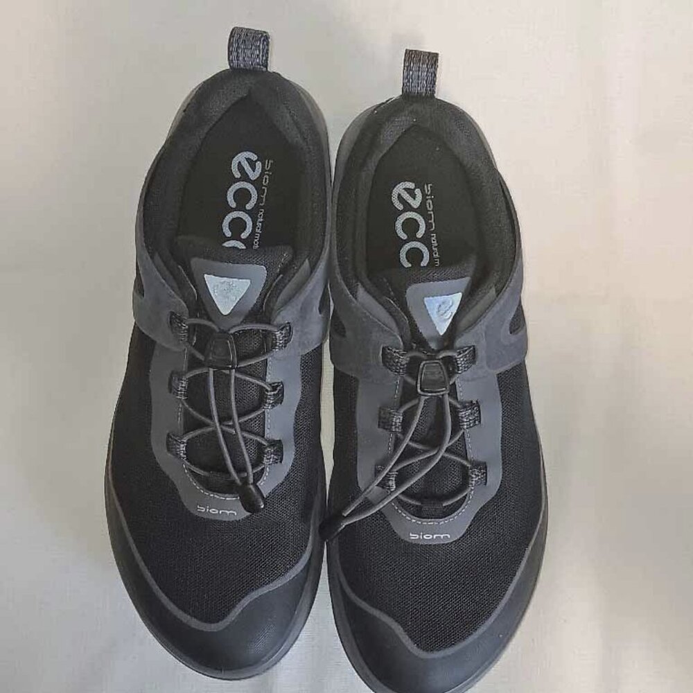 Ecco Men's Black and Gray Gore-Tex Sneakers